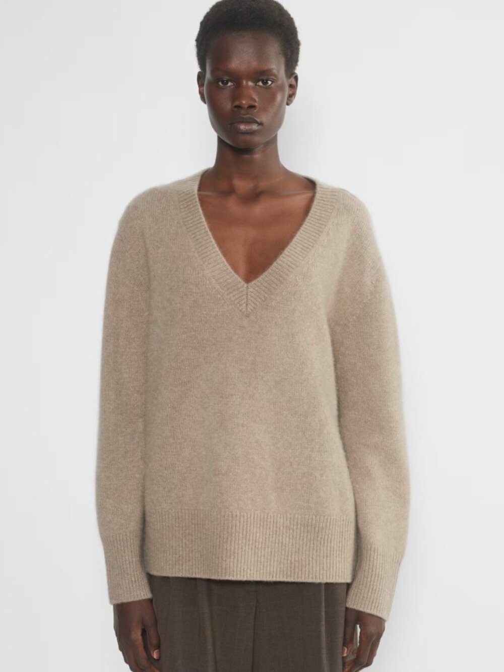 Aritzia Plush Cashmere Sculptor Sweater in Heather Nomad Taupe